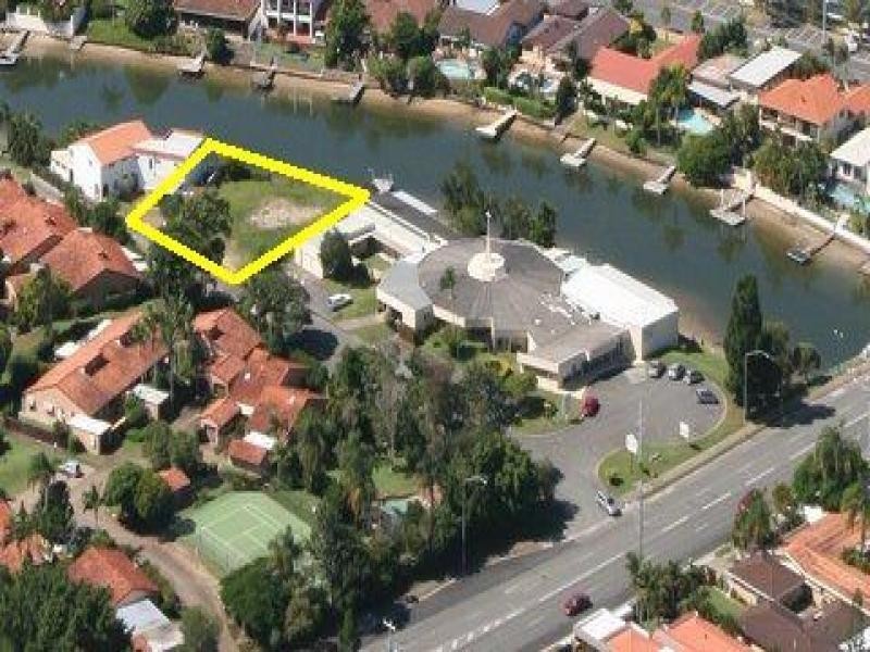 36 Elliott Street, Isle Of Capri QLD 4217