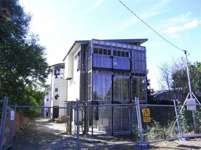 91 Pohlman Street, Southport QLD 4215