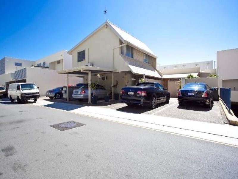 27 Tedder Avenue, Main Beach QLD 4217