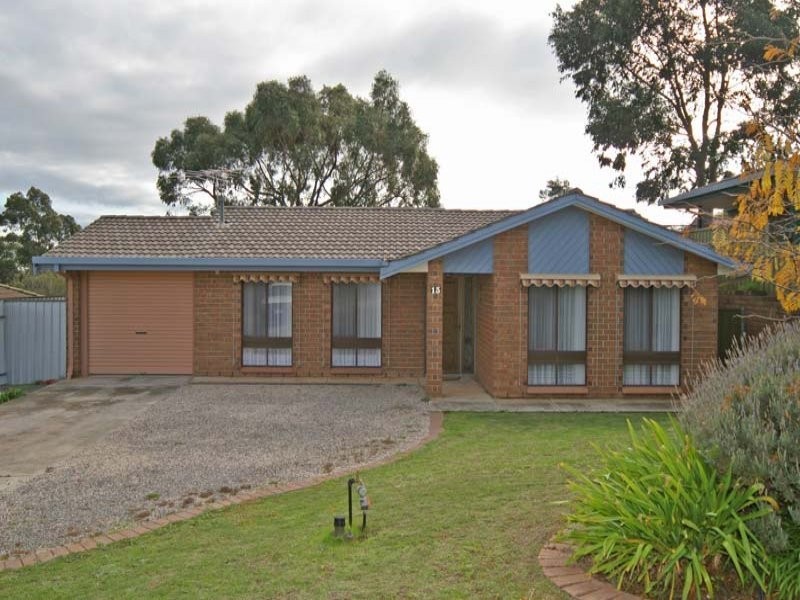13 Jeanette Crescent, Aberfoyle Park SA 5159