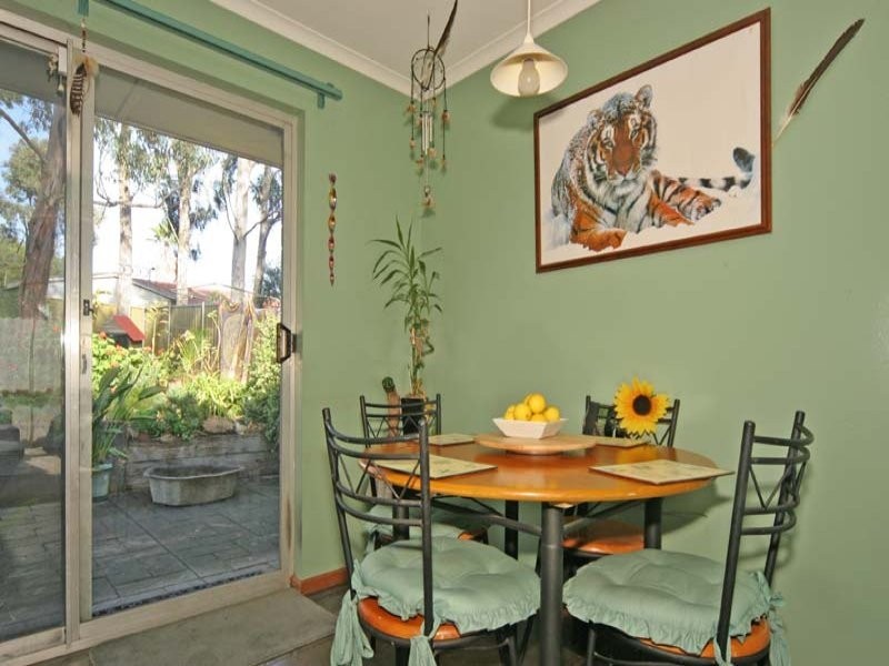 5 Lorikeet Court, Happy Valley SA 5159