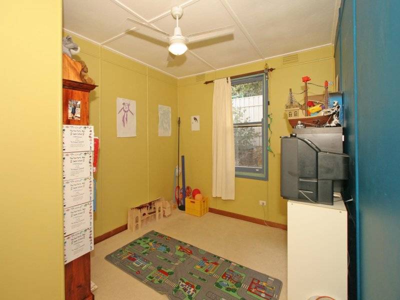 4 Oakley Road, Aberfoyle Park SA 5159