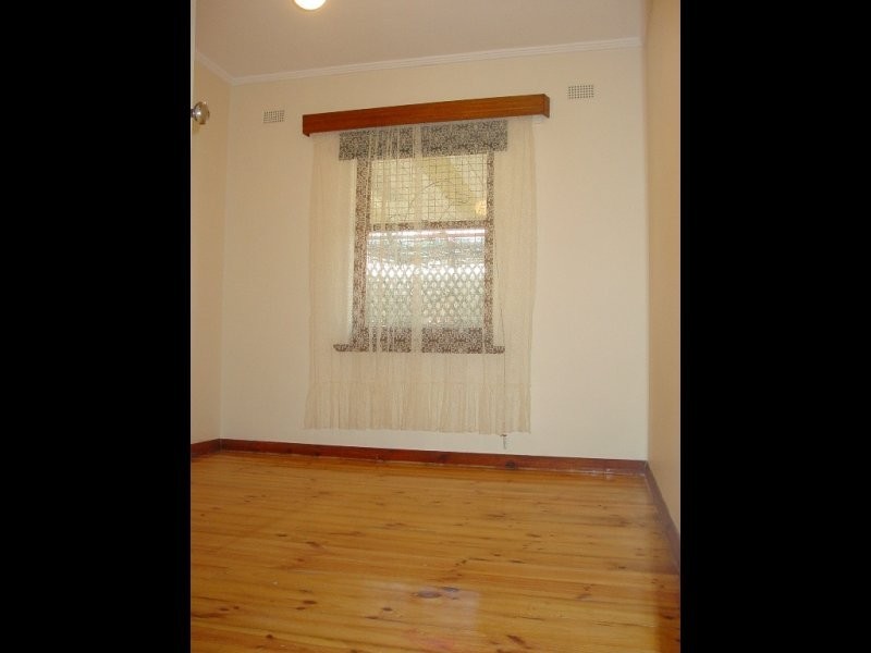 65 Golding Street, Beverley SA 5009