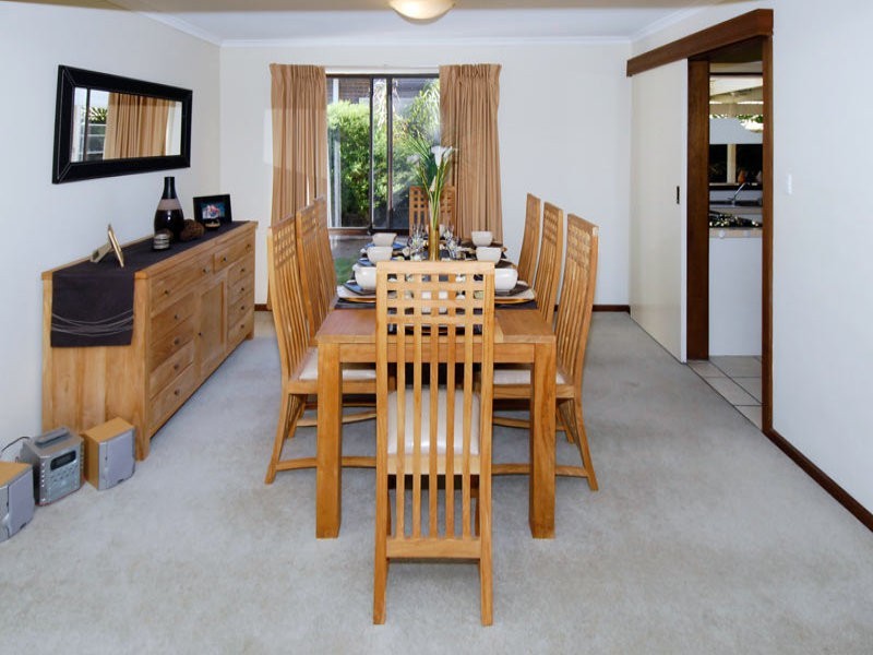 8 Hayes Court, West Lakes SA 5021