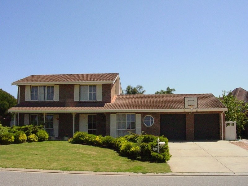 8 Hayes Court, West Lakes SA 5021