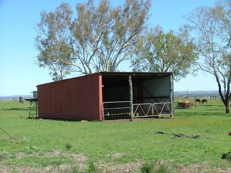 . Kingsthorpe Haden Rd, Goombungee QLD 4354