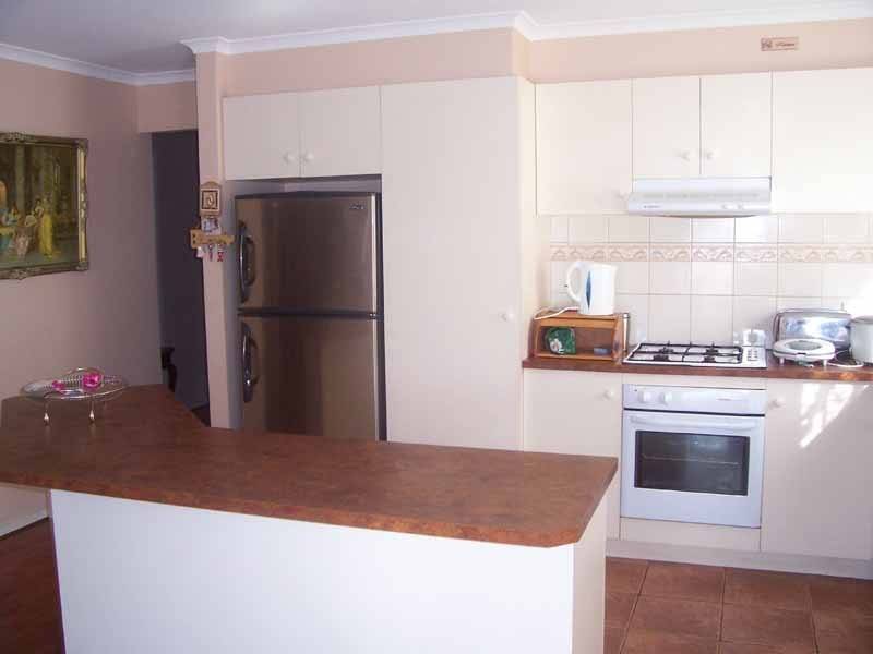 10 Sallybrook Circuit, Narre Warren VIC 3805