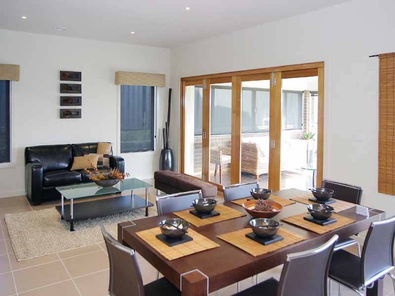 12 Michigan Grange, Pakenham VIC 3810