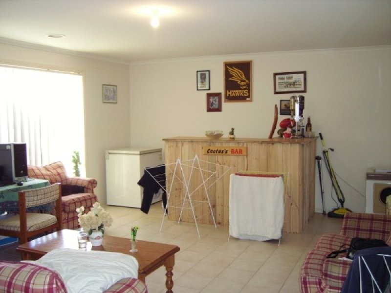 10 Baronessa Avenue, Narre Warren South VIC 3805