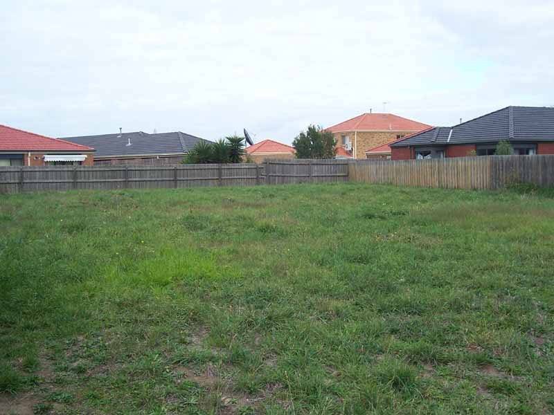 12 Glenisla Way, Berwick VIC 3806