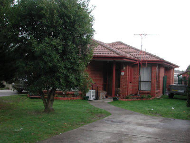 16 Theodore Terrace, Berwick VIC 3806