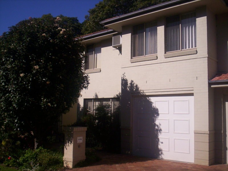 10 Lancaster Drive, Marsfield NSW 2122
