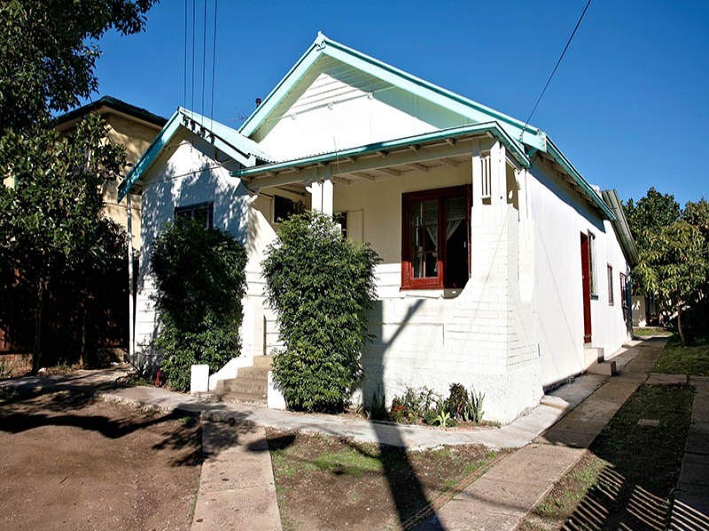 4 William Street, Granville NSW 2142