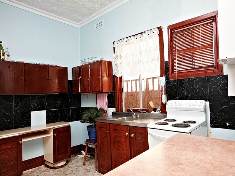 4 William Street, Granville NSW 2142