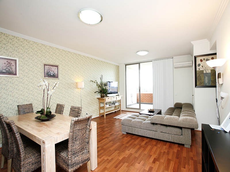 713 / 21 Hill Road, Wentworth Point NSW 2127