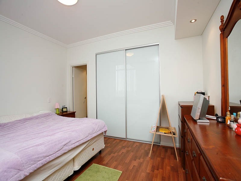 713 / 21 Hill Road, Wentworth Point NSW 2127