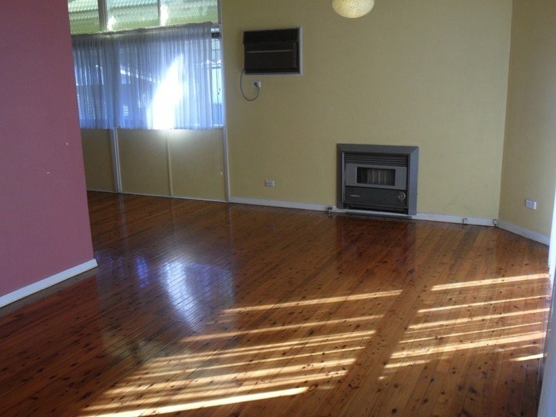 18 BROOKER AVE, Oatlands NSW 2117