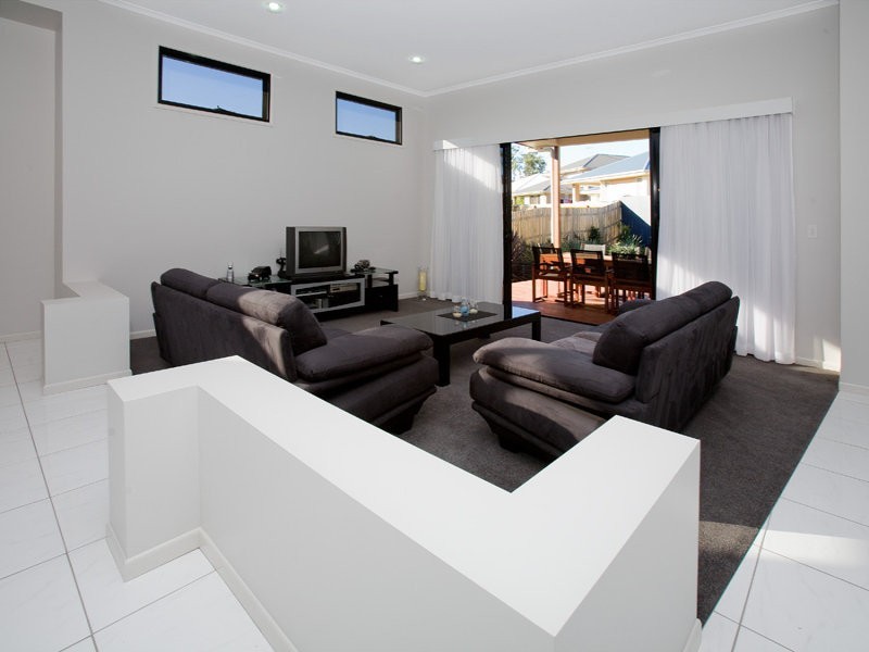 10 Waterhousia Crescent, Brookwater QLD 4300