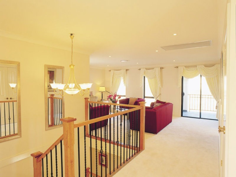 6 Peppermint Lane, Forest Lake QLD 4078