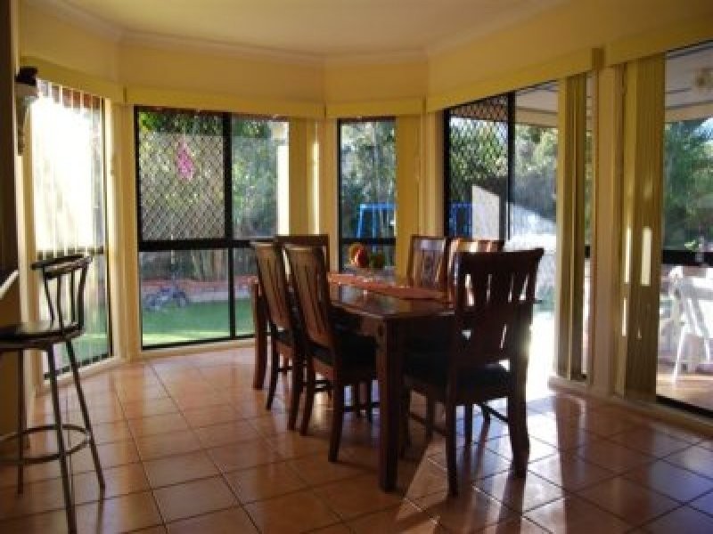 11 Babylon Place, Forest Lake QLD 4078