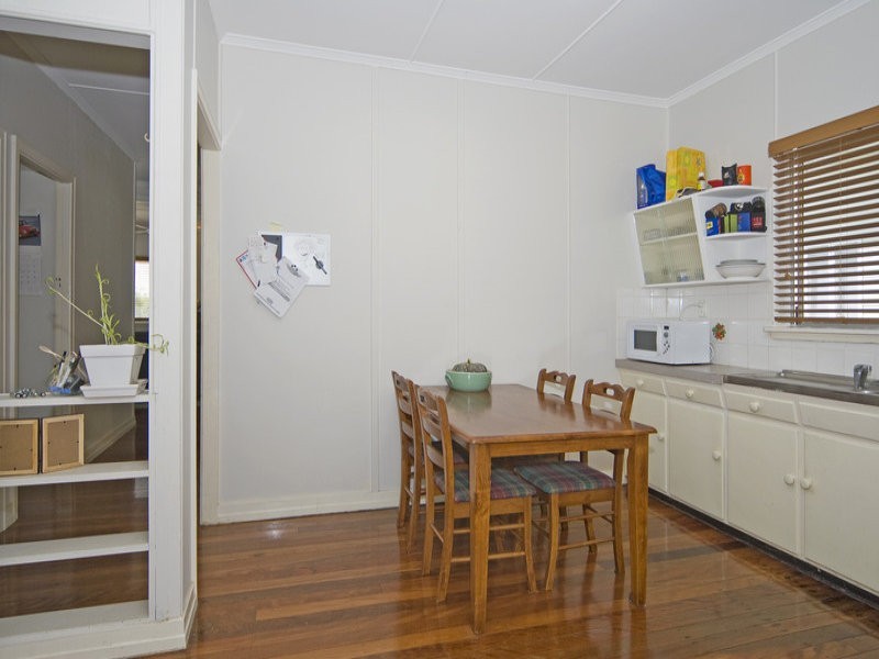 7 WOODGATE STREET, Churchill QLD 4305