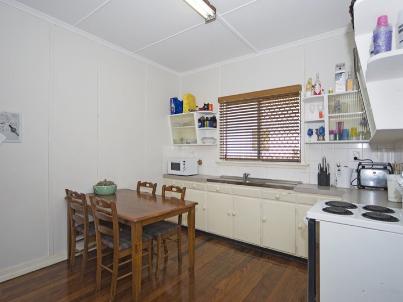 7 Woodgate Street, Churchill QLD 4305