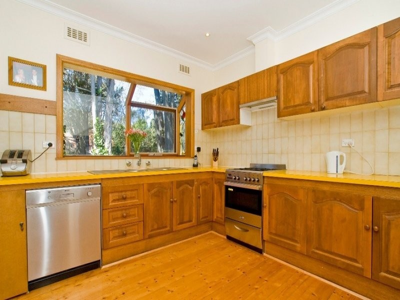 24 Park Road, Ringwood North VIC 3134