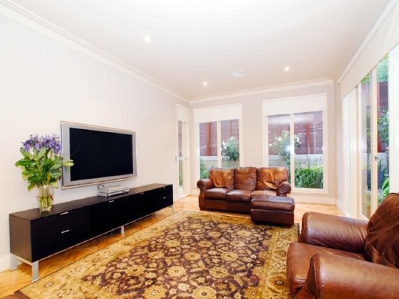 3 Halsbury Close, Doncaster East VIC 3109