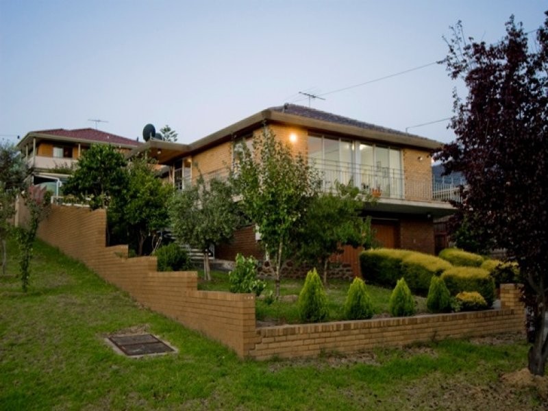 11 Pinnacle Crescent, Bulleen VIC 3105