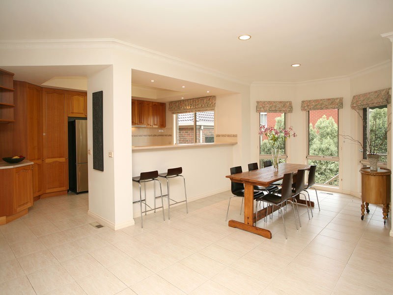 6 Yarraridge Drive, Chirnside Park VIC 3116