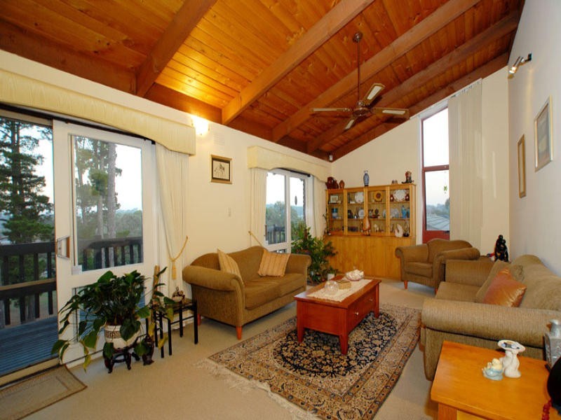 70 Landscape Drive, Doncaster East VIC 3109