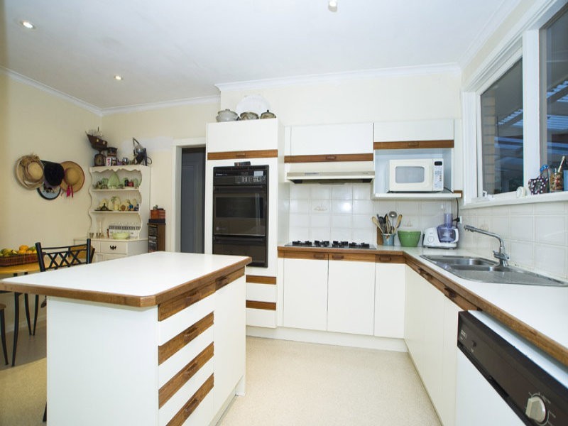 25 Hertford Road, Doncaster East VIC 3109