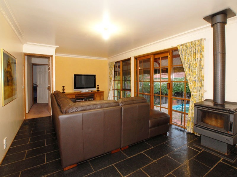 19 Waters Grove, Heathmont VIC 3135