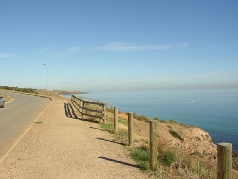 2 Clifftop Crescent, Hallett Cove SA 5158