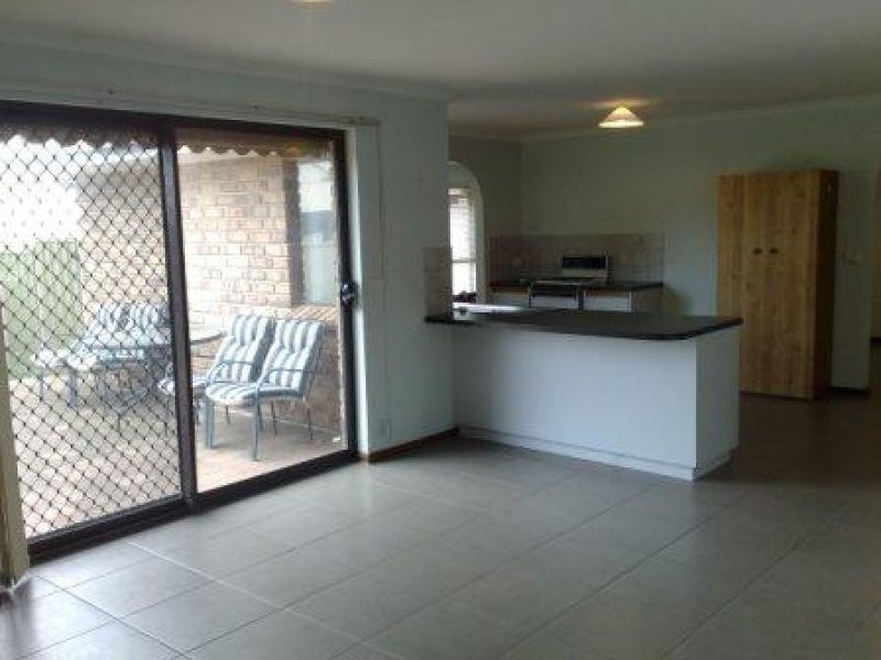 2 Clifftop Crescent, Hallett Cove SA 5158