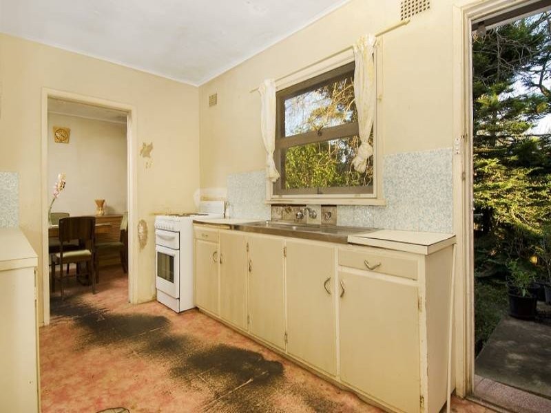 1 Langdale Place, Wheeler Heights NSW 2097