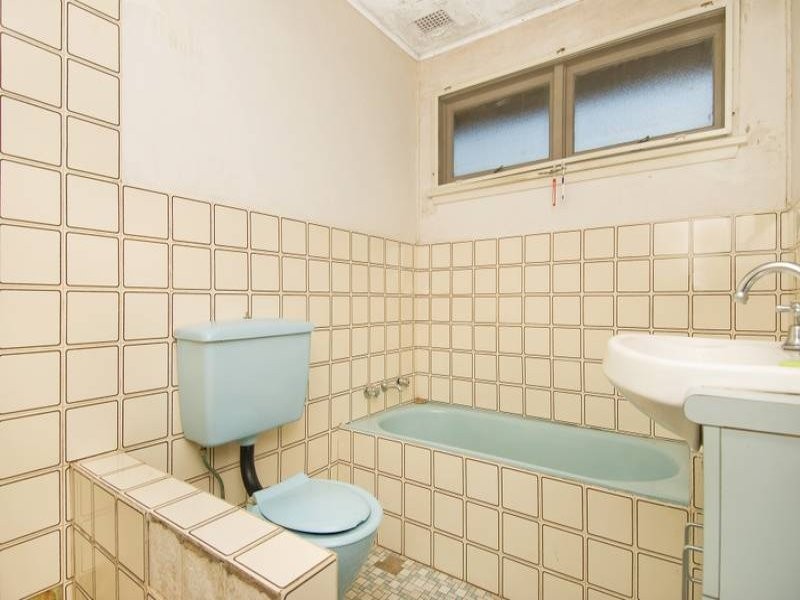 1 Langdale Place, Wheeler Heights NSW 2097