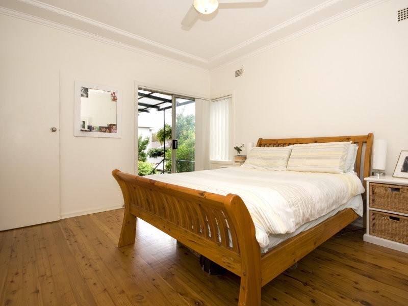 22 Lagoon Street, Narrabeen NSW 2101