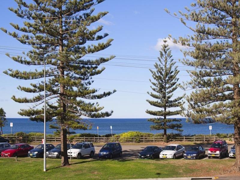 411 BARRENJOEY ROAD, Newport NSW 2106