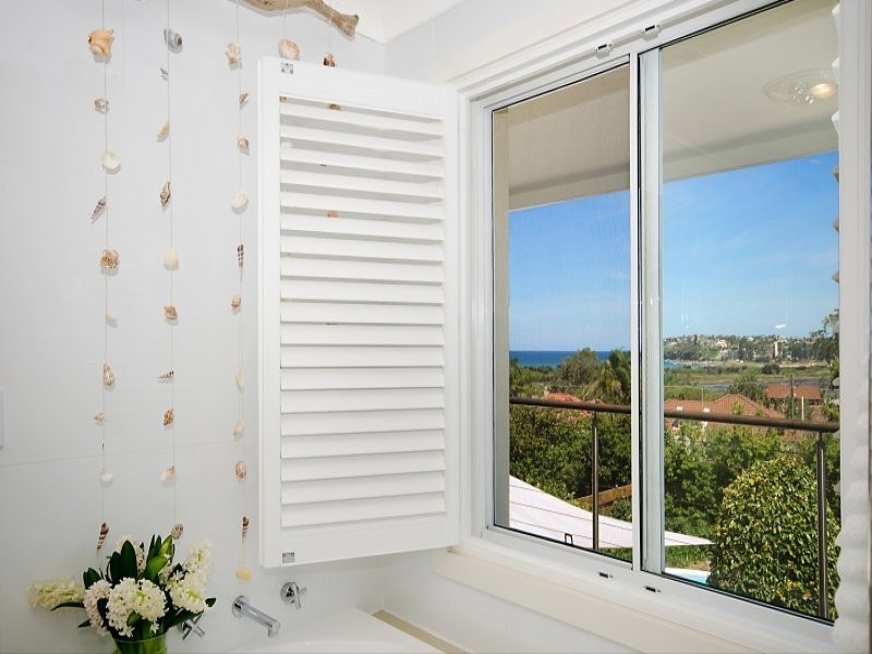 15 Coutts Crescent, Collaroy NSW 2097
