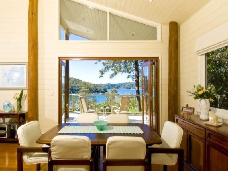 16 Eastview Road, Church Point NSW 2105