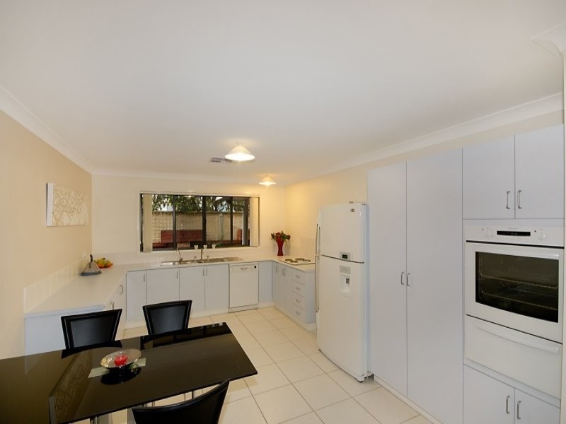 14 Mahogany Boulevard, Warriewood NSW 2102