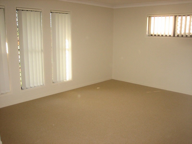 5 Flint Street, Bray Park QLD 4500