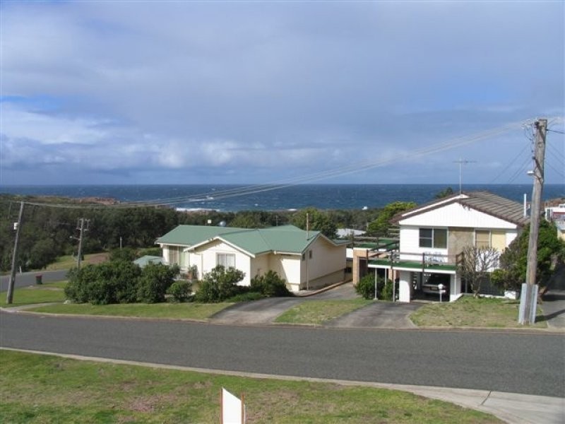 2 The Mainsail, Boat Harbour NSW 2316