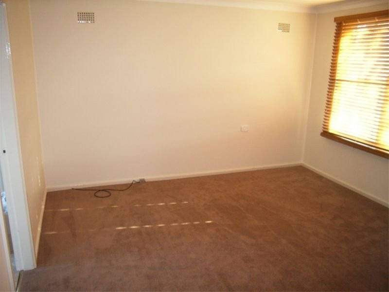 4 Cassia Crescent, Gateshead NSW 2290