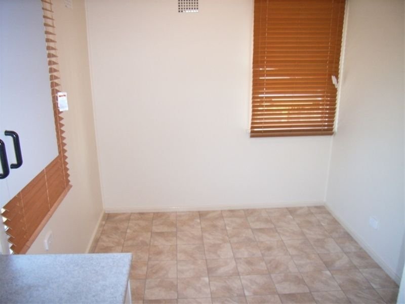 4 Cassia Crescent, Gateshead NSW 2290