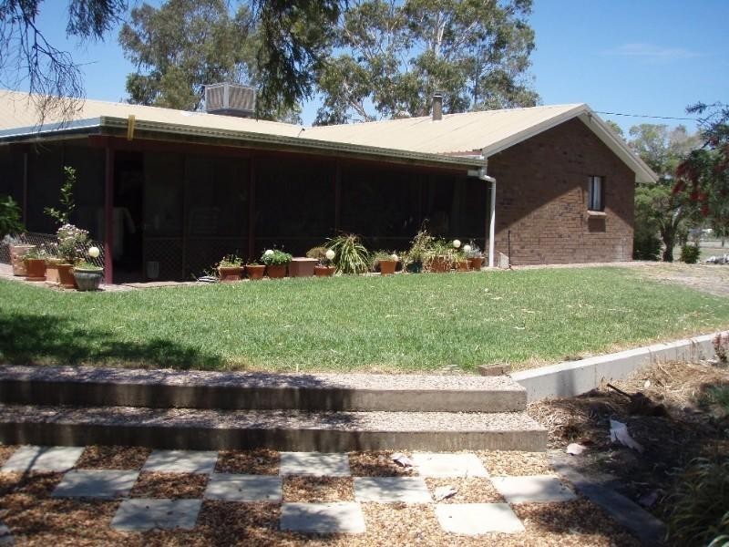 68 Hungerford St, Goondiwindi QLD 4390