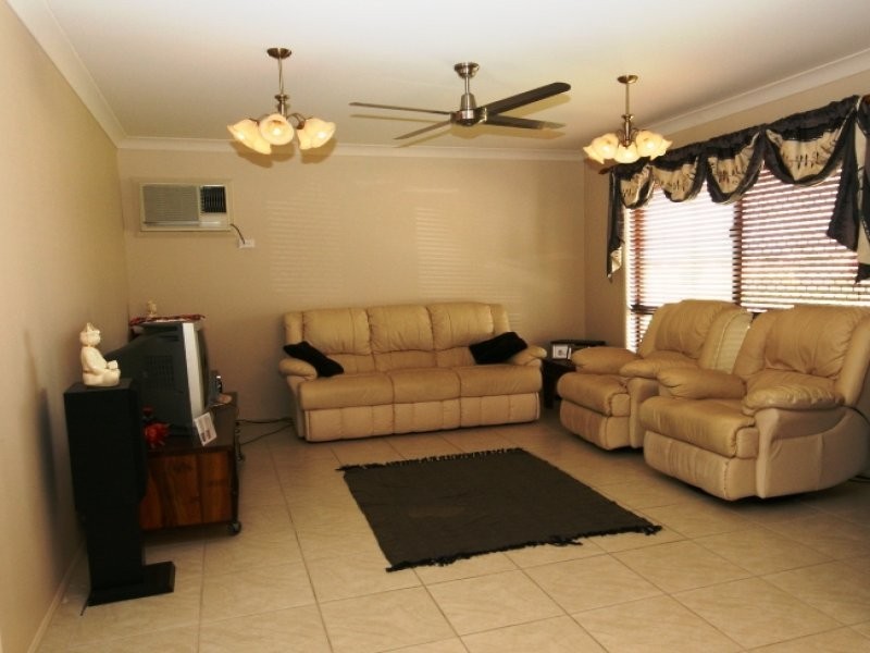 17 Blackbean Court, Mount Louisa QLD 4814