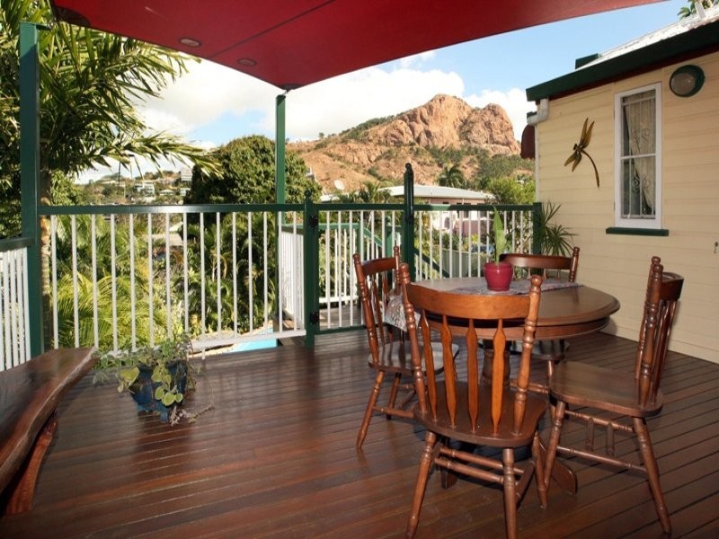 8 Murray Street, North Ward QLD 4810