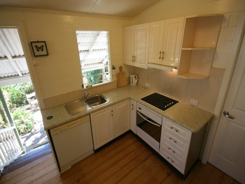 34 Flowers Street, Railway Estate QLD 4810